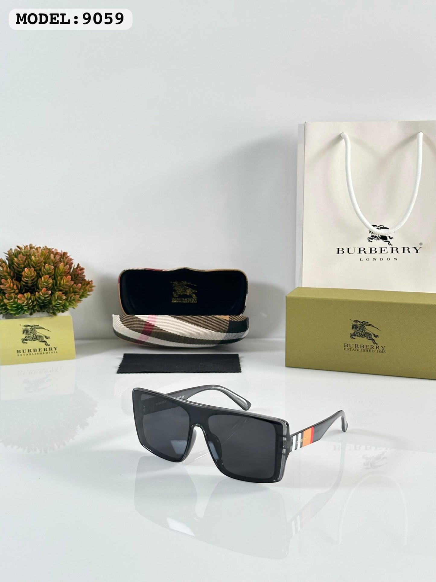 High-quality lenses Sunglasses For Men
