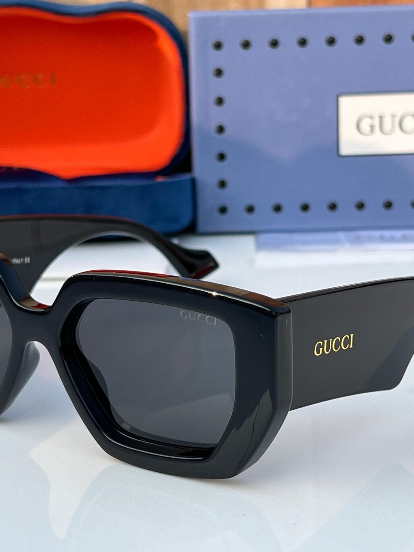 Bold Square Frame Sunglasses
