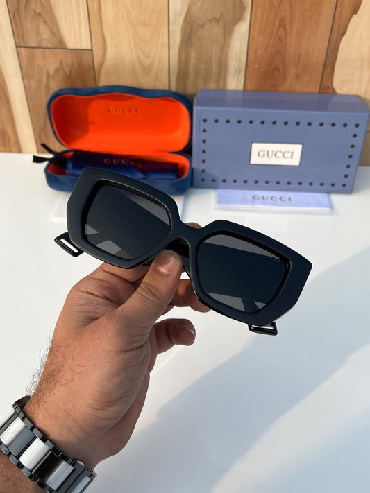 Bold Square Frame Sunglasses