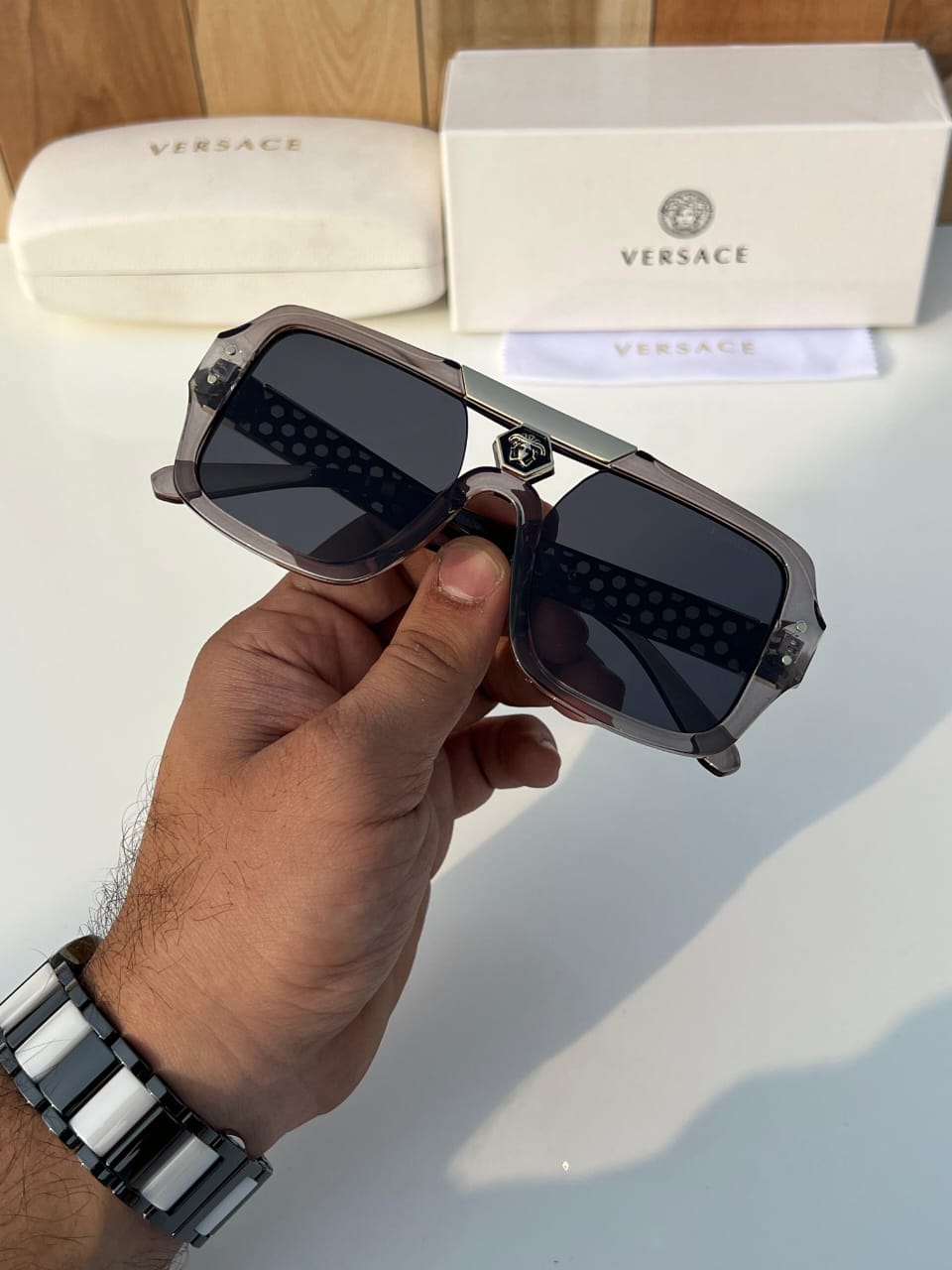 Fashionable Women’s Sunglasses