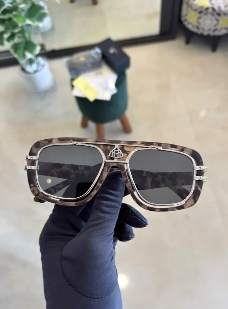 Maybach Army Designer shade