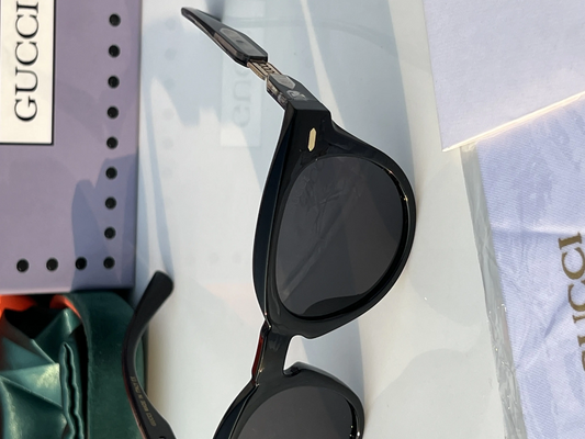 GucCI!_2921_black_gold