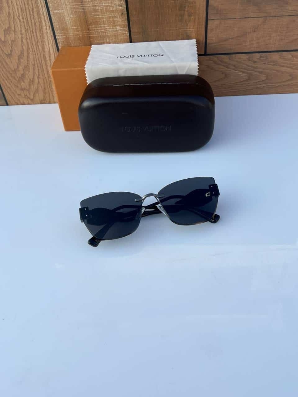 Louis_vuitton_58175_black